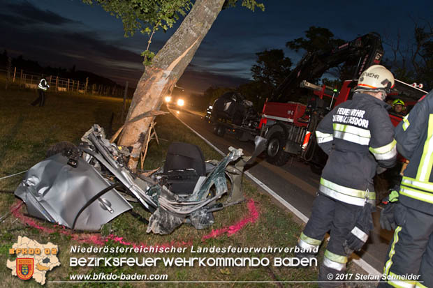 20170714 Verkehrsunfall mt toedlichem Ausgang auf der L157 zwischen Oeynhausen und Tattendorf im Gemeindegebiet Oberwaltersdorf  Foto: © Stefan Schneider BFK Baden