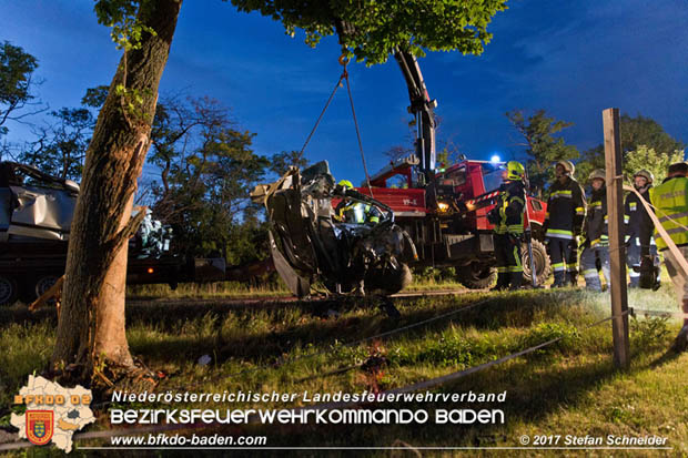 20170714 Verkehrsunfall mt toedlichem Ausgang auf der L157 zwischen Oeynhausen und Tattendorf im Gemeindegebiet Oberwaltersdorf  Foto: © Stefan Schneider BFK Baden