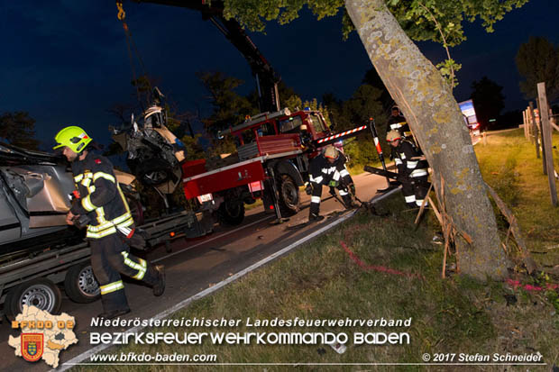 20170714 Verkehrsunfall mt toedlichem Ausgang auf der L157 zwischen Oeynhausen und Tattendorf im Gemeindegebiet Oberwaltersdorf  Foto: © Stefan Schneider BFK Baden
