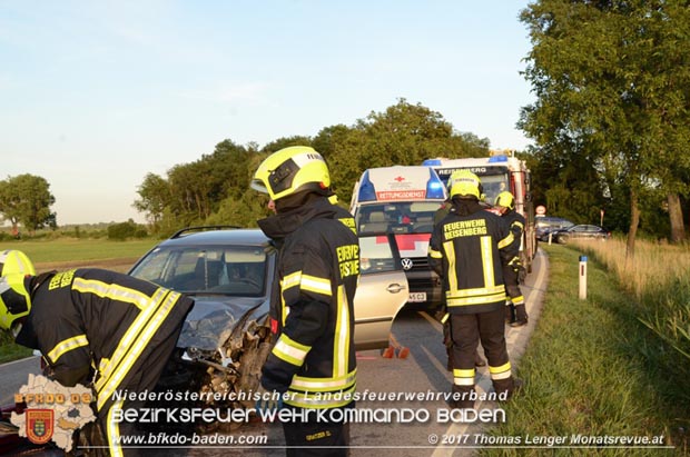 20170717 Verkehrsunfall auf der L161 zwischen Gramatneusiedl und Reisenberg Foto: © Thomas Lenger Monatsrevue.at 20170717 Verkehrsunfall auf der L161 zwischen Gramatneusiedl und Reisenberg Foto: © Thomas Lenger Monatsrevue.at
