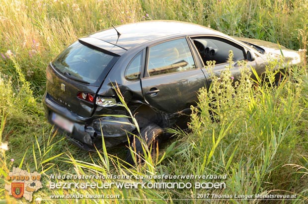 20170717 Verkehrsunfall auf der L161 zwischen Gramatneusiedl und Reisenberg Foto: © Thomas Lenger Monatsrevue.at 20170717 Verkehrsunfall auf der L161 zwischen Gramatneusiedl und Reisenberg Foto: © Thomas Lenger Monatsrevue.at