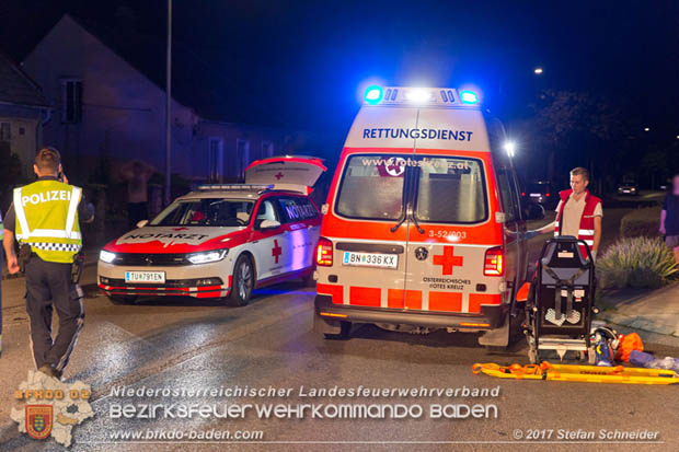 20170723 Fahrzeugüberschlag im Ortsgebiet Tribuswinkel  Foto: © Stefan Schneider BFK Baden