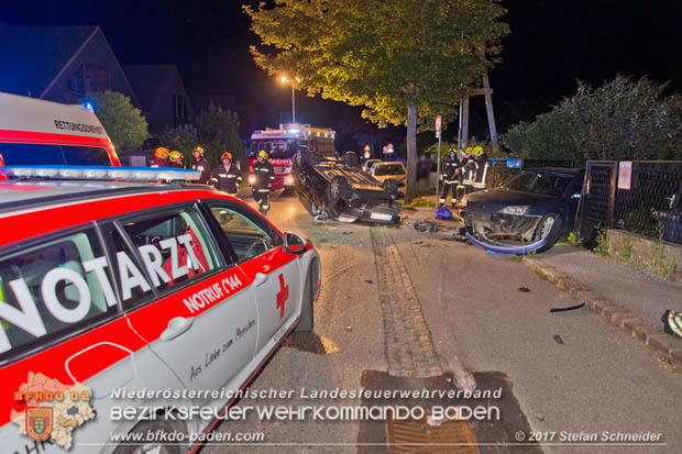 20170723 Fahrzeugüberschlag im Ortsgebiet Tribuswinkel  Foto: © Stefan Schneider BFK Baden