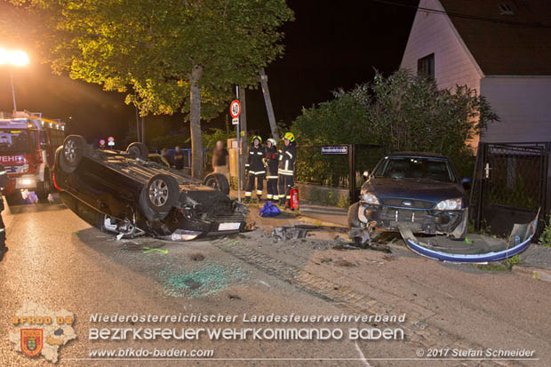20170723 Fahrzeugüberschlag im Ortsgebiet Tribuswinkel  Foto: © Stefan Schneider BFK Baden