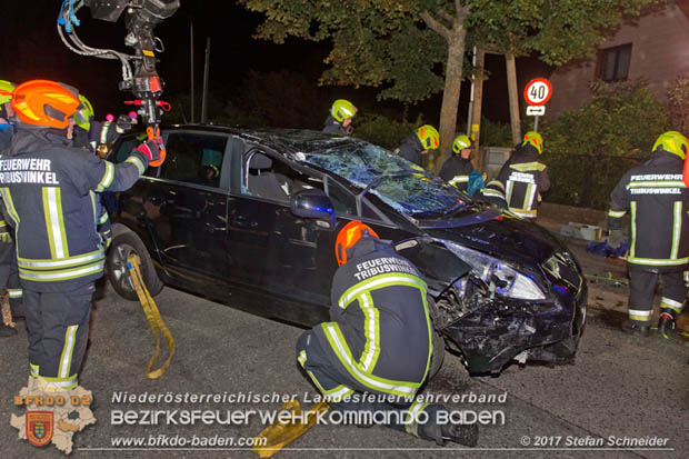 20170723 Fahrzeugüberschlag im Ortsgebiet Tribuswinkel  Foto: © Stefan Schneider BFK Baden