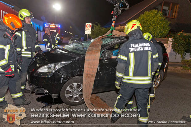 20170723 Fahrzeugüberschlag im Ortsgebiet Tribuswinkel  Foto: © Stefan Schneider BFK Baden