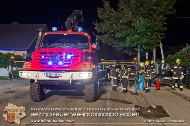 20170723 Fahrzeugüberschlag im Ortsgebiet Tribuswinkel  Foto: © Stefan Schneider BFK Baden