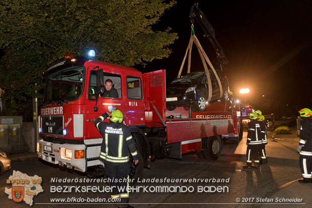 20170723 Fahrzeugüberschlag im Ortsgebiet Tribuswinkel  Foto: © Stefan Schneider BFK Baden