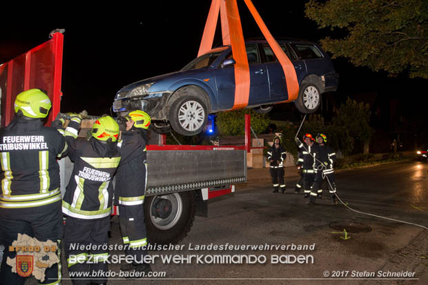 20170723 Fahrzeugüberschlag im Ortsgebiet Tribuswinkel  Foto: © Stefan Schneider BFK Baden