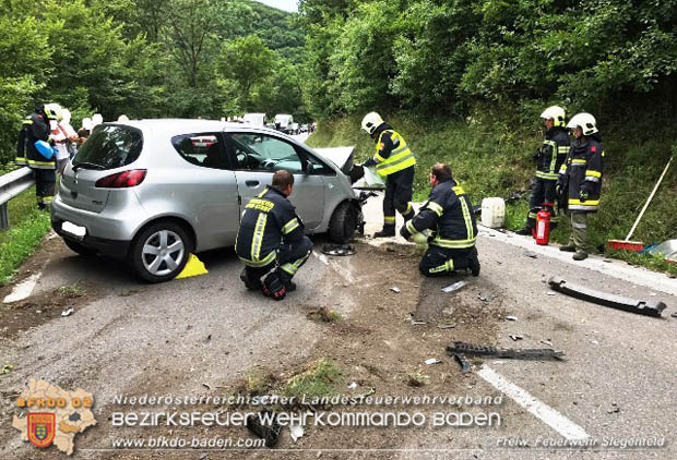 20170726 Verkehrsunfall LB210 Baden-Sattelbach  Foto: © Freiwillige Feuerwehr Siegenfeld