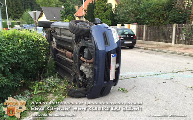 20170813 Verkehrsunfall mit alarmierter Menschenrettung in Hirtenberg  Foto: © Johannes Weinbauer BFK Baden