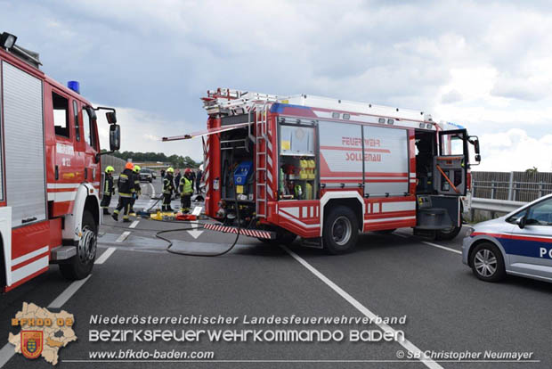 20170820 Frontalzusammenstoß Wohnmobil gegen Pkw auf der LB17 zwischen Sollenau und Günselsdorf/Schönau Foto: © SB ÖA Christopher Neumayer FF Günselsdorf 20170820 Frontalzusammenstoß Wohnmobil gegen Pkw auf der LB17 zwischen Sollenau und Günselsdorf/Schönau Foto: © SB ÖA Christopher Neumayer FF Günselsdorf