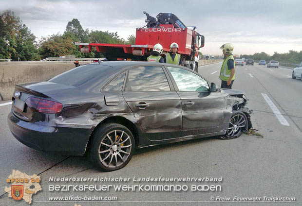 20170825 Verkehrsunfall im Frühverkehr auf der A2 bei Guntramsdorf sorgte für kilometerlangen Stau Foto: © Freiwillige Feuerwehr Traiskirchen-Stadt 20170825 Verkehrsunfall im Frühverkehr auf der A2 bei Guntramsdorf sorgte für kilometerlangen Stau Foto: © Freiwillige Feuerwehr Traiskirchen-Stadt
