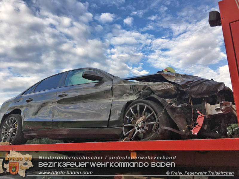 20170825 Verkehrsunfall im Frühverkehr auf der A2 bei Guntramsdorf sorgte für kilometerlangen Stau Foto: © Freiwillige Feuerwehr Traiskirchen-Stadt 20170825 Verkehrsunfall im Frühverkehr auf der A2 bei Guntramsdorf sorgte für kilometerlangen Stau Foto: © Freiwillige Feuerwehr Traiskirchen-Stadt
