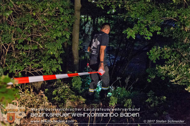 20170826 Felssturz am Badener Wegerl im Helenental fordert eine Teilsperre Foto: Stefan Schneider BFK Baden 20170826 Felssturz am Badener Wegerl im Helenental fordert eine Teilsperre Foto: Stefan Schneider BFK Baden