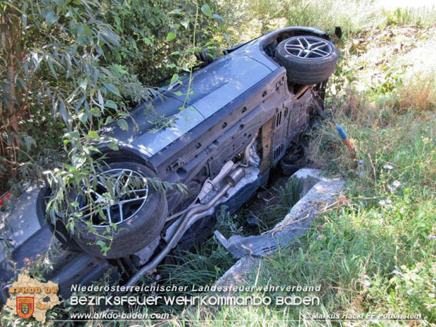 20170829 Fahrzeugüberschlag bei Grabenweg-Pottenstein  Foto: © ASB Markus Hackl FF Pottenstein