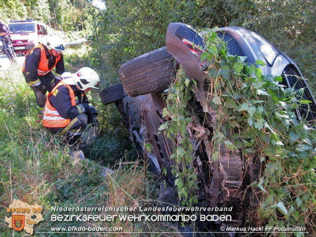 20170829 Fahrzeugüberschlag bei Grabenweg-Pottenstein  Foto: © ASB Markus Hackl FF Pottenstein