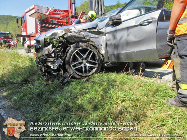 20170829 Fahrzeugüberschlag bei Grabenweg-Pottenstein  Foto: © ASB Markus Hackl FF Pottenstein