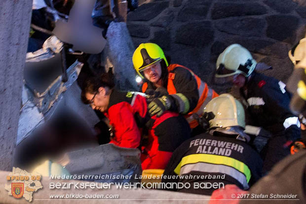 20170910 5 Tote und 3 Verletzte bei Verkehrsunfall auf der A21 bei Heiligenkreuz RFb Wien  Foto: © Stefan Schneider BFK Baden