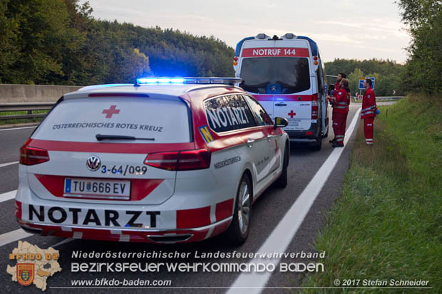 20170910 5 Tote und 3 Verletzte bei Verkehrsunfall auf der A21 bei Heiligenkreuz RFb Wien  Foto: © Stefan Schneider BFK Baden