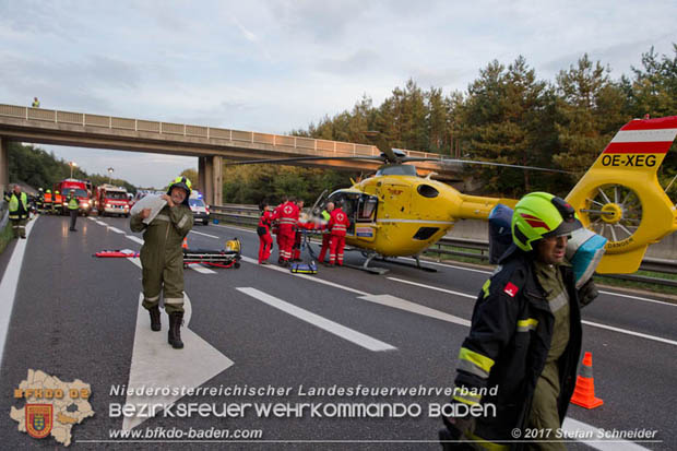 20170910 5 Tote und 3 Verletzte bei Verkehrsunfall auf der A21 bei Heiligenkreuz RFb Wien  Foto: © Stefan Schneider BFK Baden