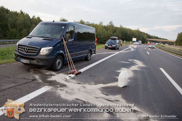 20170910 5 Tote und 3 Verletzte bei Verkehrsunfall auf der A21 bei Heiligenkreuz RFb Wien  Foto: © Stefan Schneider BFK Baden