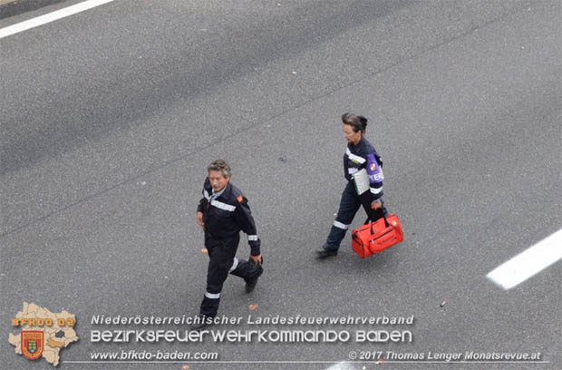 20170910 5 Tote und 3 Verletzte bei Verkehrsunfall auf der A21 bei Heiligenkreuz RFb Wien  Foto: © Thomas Lenger Monatsrevue.at