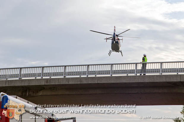20170910 5 Tote und 3 Verletzte bei Verkehrsunfall auf der A21 bei Heiligenkreuz RFb Wien  Foto: © Stefan Schneider BFK Baden