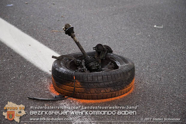 20170910 5 Tote und 3 Verletzte bei Verkehrsunfall auf der A21 bei Heiligenkreuz RFb Wien  Foto: © Stefan Schneider BFK Baden