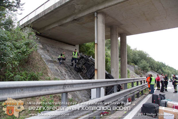 20170910 5 Tote und 3 Verletzte bei Verkehrsunfall auf der A21 bei Heiligenkreuz RFb Wien  Foto: © Stefan Schneider BFK Baden
