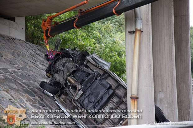 20170910 5 Tote und 3 Verletzte bei Verkehrsunfall auf der A21 bei Heiligenkreuz RFb Wien  Foto: © Stefan Schneider BFK Baden