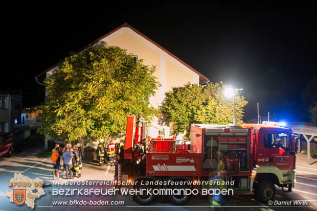 20170914 Wohnhaus nach Deckeneinsturz evakuiert in Weissenbach a.d.Triesting  Foto: © Daniel Wirth BFK BADEN