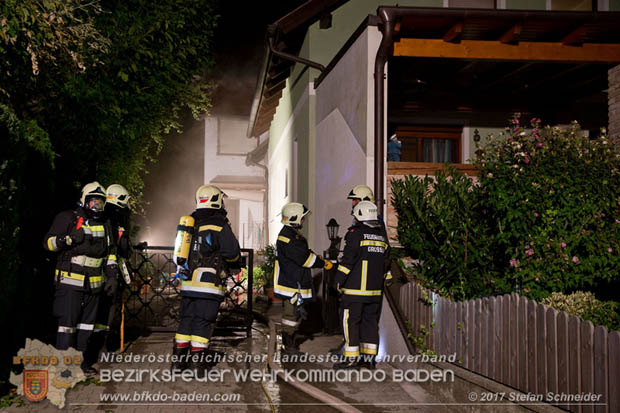 20170915 Wohnhausbrand in Gainfarn  Foto: © Stefan Schneider BFK BADEN