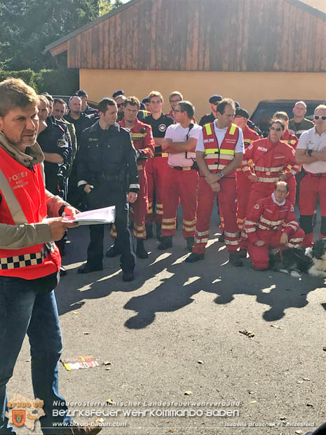 20171013 Grossangelegte Personensuche nach 29-jaehigen Vermissten in Enzesfeld-Lindabrunn  Foto: © Isabella Broschek FF Enzesfeld
