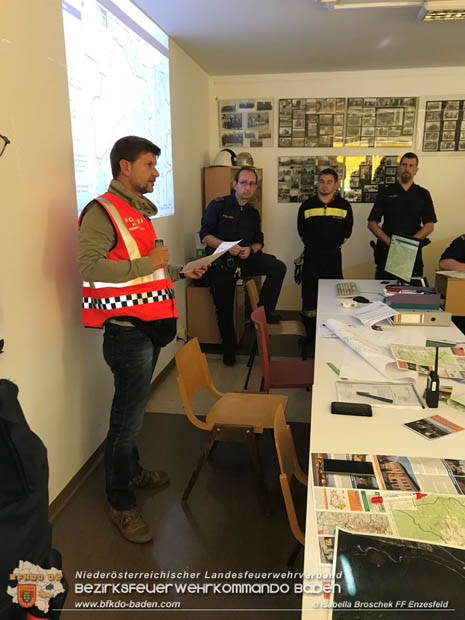 20171013 Grossangelegte Personensuche nach 29-jaehigen Vermissten in Enzesfeld-Lindabrunn  Foto: © Isabella Broschek FF Enzesfeld