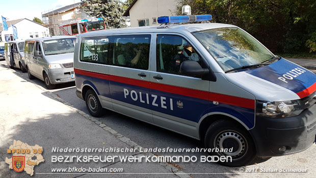 20171013 Grossangelegte Personensuche nach 29-jaehigen Vermissten in Enzesfeld-Lindabrunn  Foto: © Stefan Schneider BFK BADEN