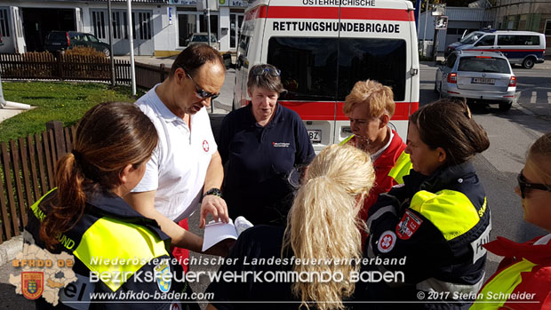20171013 Grossangelegte Personensuche nach 29-jaehigen Vermissten in Enzesfeld-Lindabrunn  Foto: © Stefan Schneider BFK BADEN