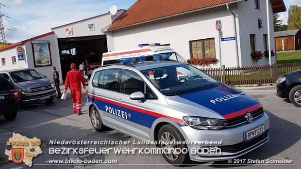 20171013 Grossangelegte Personensuche nach 29-jaehigen Vermissten in Enzesfeld-Lindabrunn  Foto: © Stefan Schneider BFK BADEN