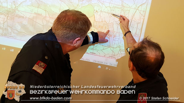 20171013 Grossangelegte Personensuche nach 29-jaehigen Vermissten in Enzesfeld-Lindabrunn  Foto: © Stefan Schneider BFK BADEN