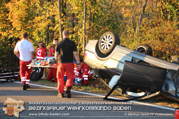 20171016 Verkehrsunfall auf der L138 Pottenstein Kremesberg  Foto: © ASB Markus Hackl FF Pottenstein