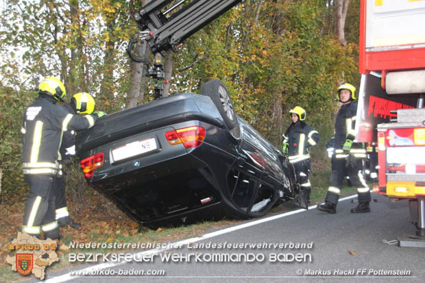 20171016 Verkehrsunfall auf der L138 Pottenstein Kremesberg  Foto: © ASB Markus Hackl FF Pottenstein