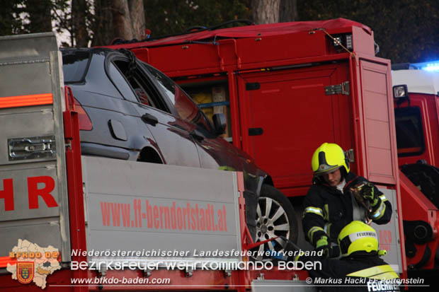 20171016 Verkehrsunfall auf der L138 Pottenstein Kremesberg  Foto: © ASB Markus Hackl FF Pottenstein