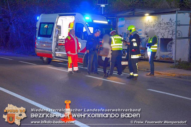 20171016 Verkehrsunfall auf der LB16 zwischen Weigelsdorf und Wampersdorf  Foto: © FF Wampersdorf