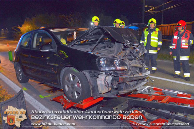 20171016 Verkehrsunfall auf der LB16 zwischen Weigelsdorf und Wampersdorf  Foto: © FF Wampersdorf