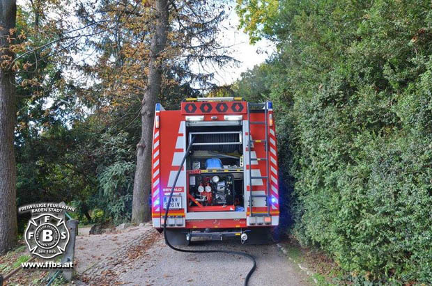 20171014 Glosender Baumstumpf im Badener Kurpark Foto: © Freiwillige Feuerwehr Baden-Stadt 20171014 Glosender Baumstumpf im Badener Kurpark Foto: © Freiwillige Feuerwehr Baden-Stadt