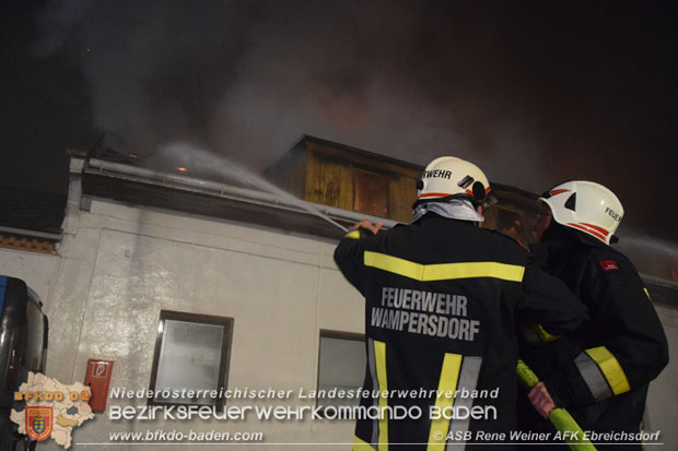 20171019 Dachstuhlbrand in Wampersdorf  Foto: ASB Rene Weiner AFK Ebreichsdorf