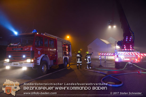 20171019 Dachstuhlbrand in Wampersdorf  Foto: Stefan Schneider BFK BADEN