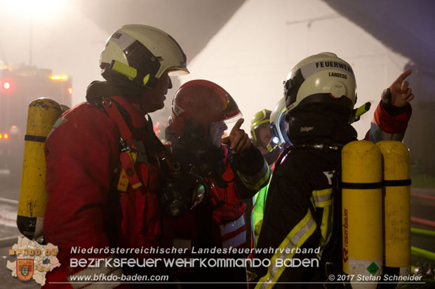 20171019 Dachstuhlbrand in Wampersdorf  Foto: Stefan Schneider BFK BADEN
