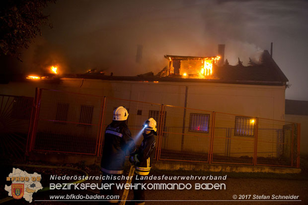 20171019 Dachstuhlbrand in Wampersdorf  Foto: Stefan Schneider BFK BADEN