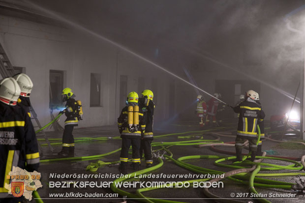 20171019 Dachstuhlbrand in Wampersdorf  Foto: Stefan Schneider BFK BADEN